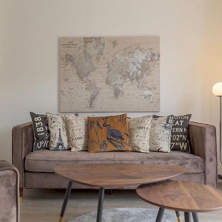 Pass The Keys Cheerful 4 Bed Central Townhouse Garden & Parking Villa Birmingham Bagian luar foto
