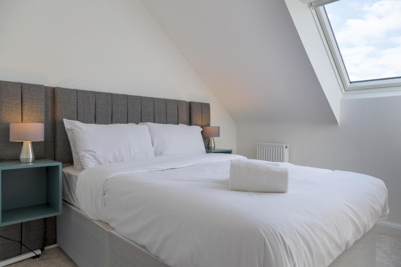 Pass The Keys Cheerful 4 Bed Central Townhouse Garden & Parking Villa Birmingham Bagian luar foto