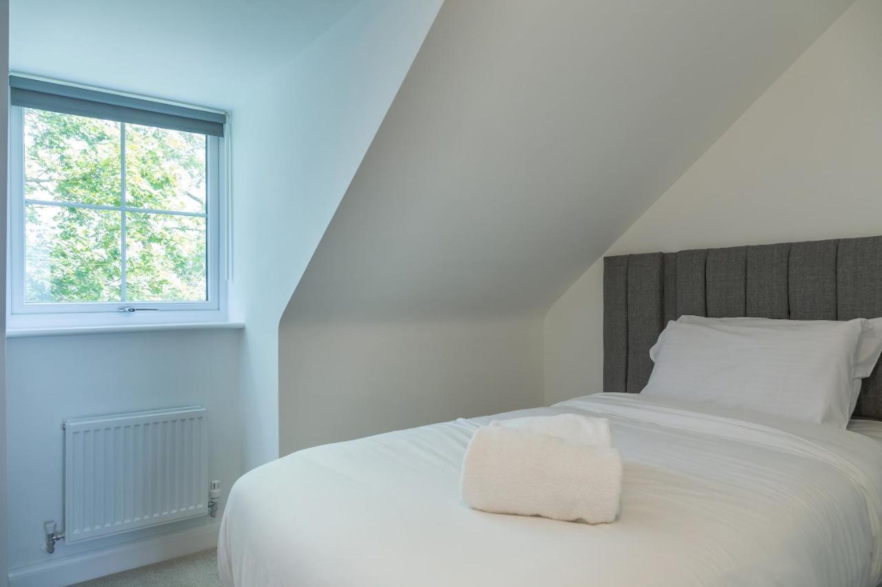 Pass The Keys Cheerful 4 Bed Central Townhouse Garden & Parking Villa Birmingham Bagian luar foto