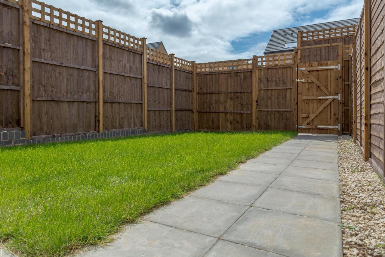 Pass The Keys Cheerful 4 Bed Central Townhouse Garden & Parking Villa Birmingham Bagian luar foto